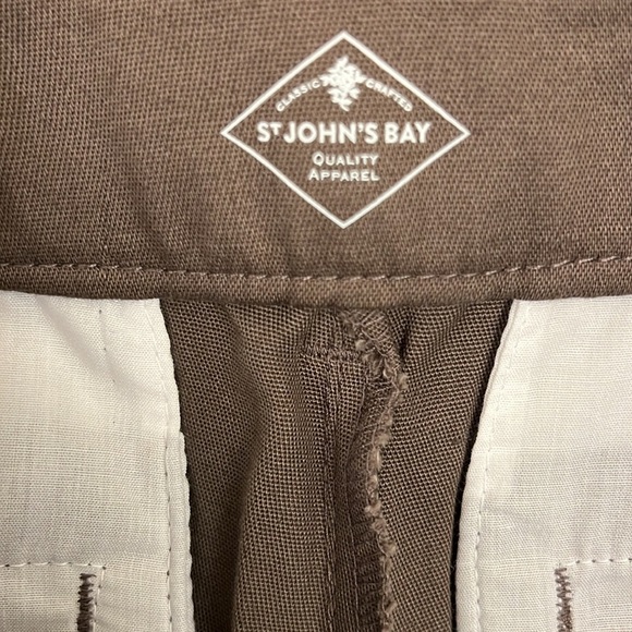 St John’s Bay ladies capris - Picture 7 of 9